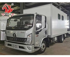 伊春自行式运马车